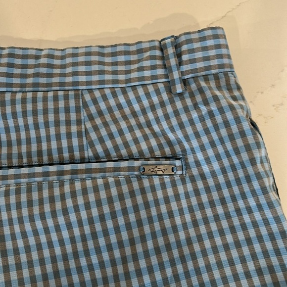 Greg Norman Golf Shorts Blue Checkered Baby Blue/Gray Flat front Size 34/36 - Picture 4 of 9